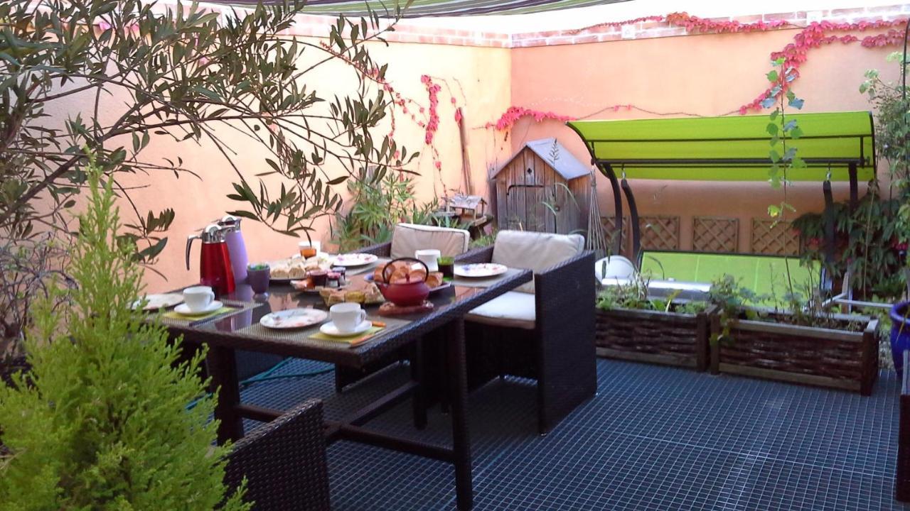 Bed and Breakfast Autan Des Couleurs Albi Exterior foto